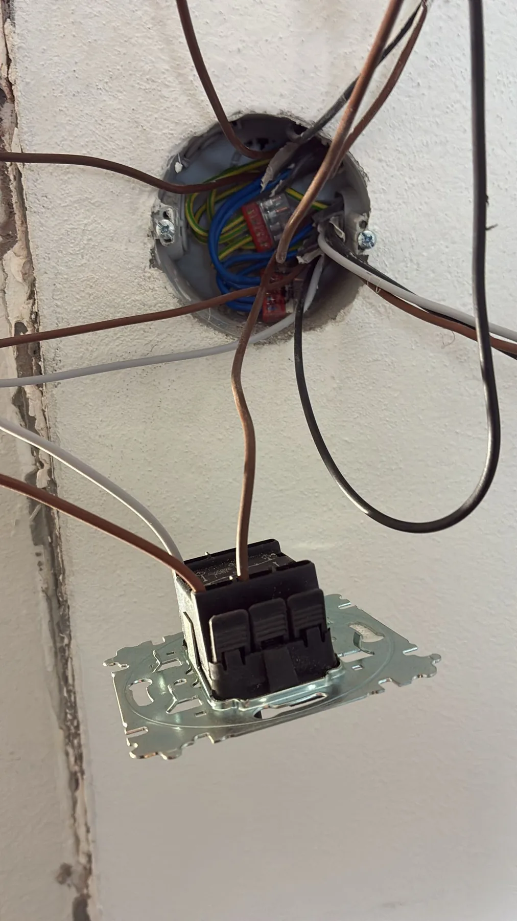 Kompletní elektroinstalace, Praha Radošovická – fotografie 40