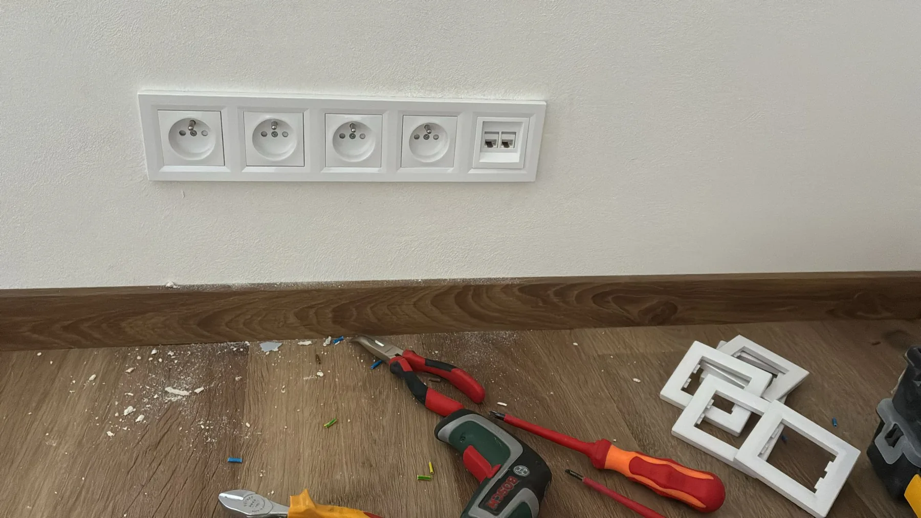 Kompletní elektroinstalace, Praha Radošovická – fotografie 42