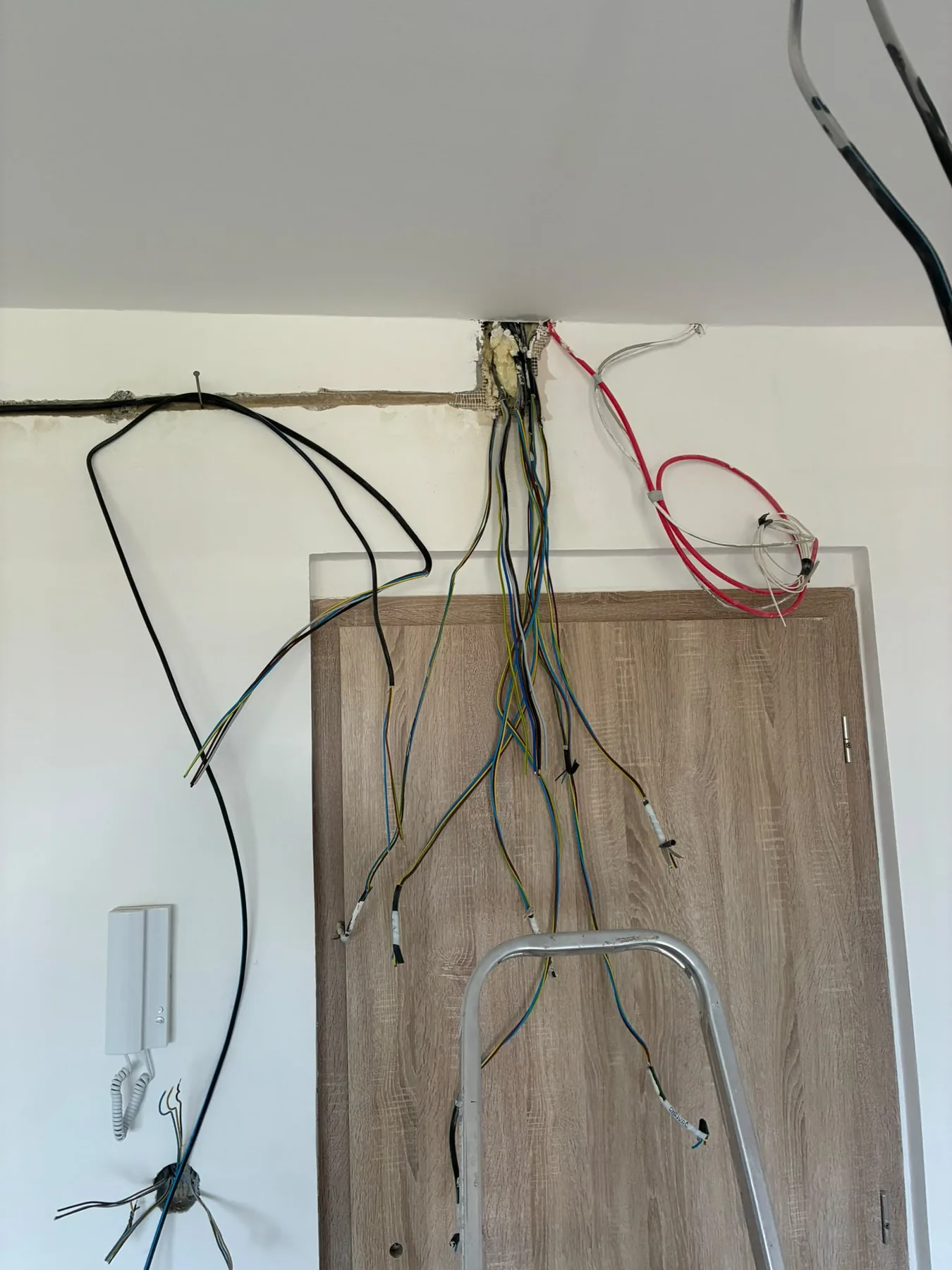 Kompletní elektroinstalace, Praha Radošovická – fotografie 53